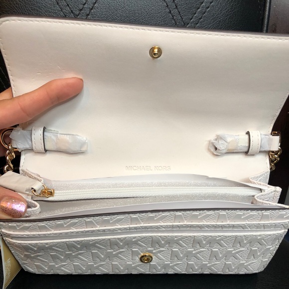 White Michael Kors purse - Picture 3 of 3
